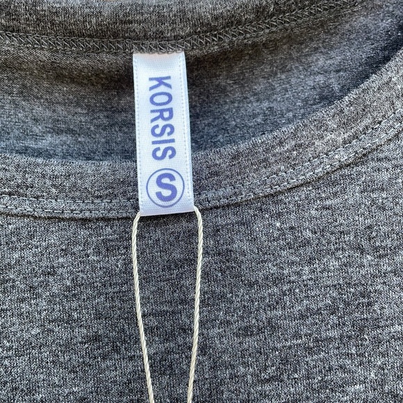 NWT Woman’s Size Small Grey Dress Short Sleeve Pockets Lightweight KORSiS - Picture 5 of 16